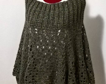 Poncho di lana , fatto a mano , pezzo unico , modello esclusivo , fatto a''uncinetto , poncho crochet, retro boho style ,womens crochet
