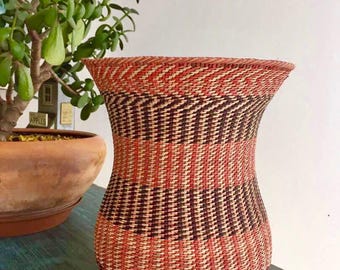 Handmade hand-woven baskets, Yekuana Marikitare