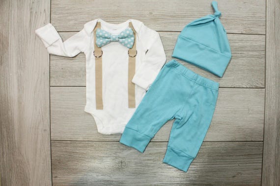 Baby Boy Coming Home Outfit. Newborn hospital outfit. Boy Coming Home Clothes. Newborn Boy Clothes. Newborn bowtie bow tie tie. Aqua chevron Il_570xn