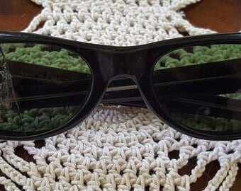 Great Vintage Pair of Black Hand Painted Crystal Cat Eye (Cateye) Sunglasses/Eyeglasses (Eye Glasses)