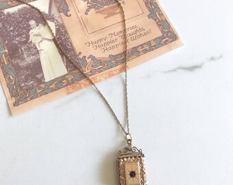 Antique Edwardian locket. Antique goldfill locker. Edwardian locket.