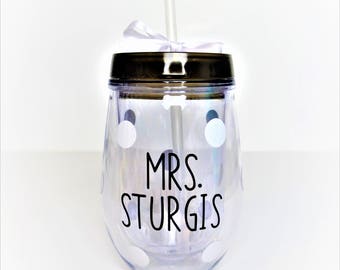 Future Mrs Wine Tumbler // Mrs. Wine Glass // Wedding Planning Wine Glass // Future Mrs Gift // Bridal Shower Gift // Gift for Bride to be
