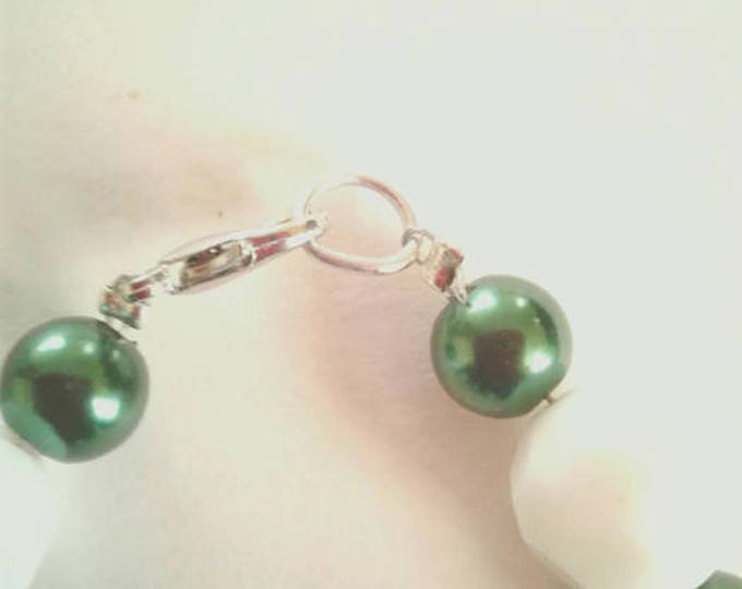 Green and White Beaded Bracelet, Beadwork, Statements Piece, Gift for Women.