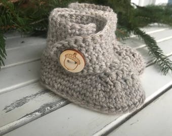 Woodland baby gift, baby booties, crib shoes, baby shoes, baby shower gift, crochet baby shoes, crochet baby booties, wool baby shoes, made