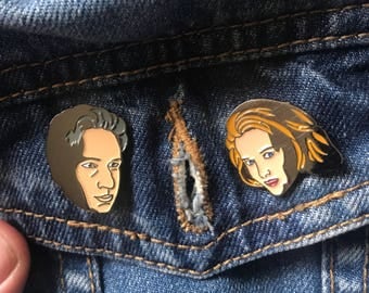Mulder & Scully, X Files Pins.