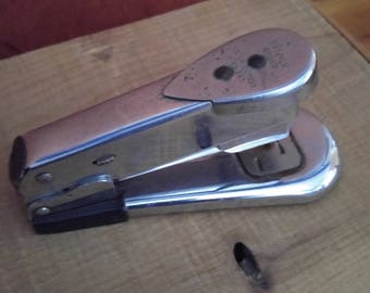 Vintage Arrow Fastener Stapler, Retro Office Décor, Working Vintage Office Tool, Antique Stapler