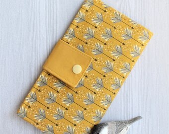 Womens wallet in Arrow print, Bifold womans wallet, credit card wallet, handmade wallet, checkbook wallet, slim travel wallet