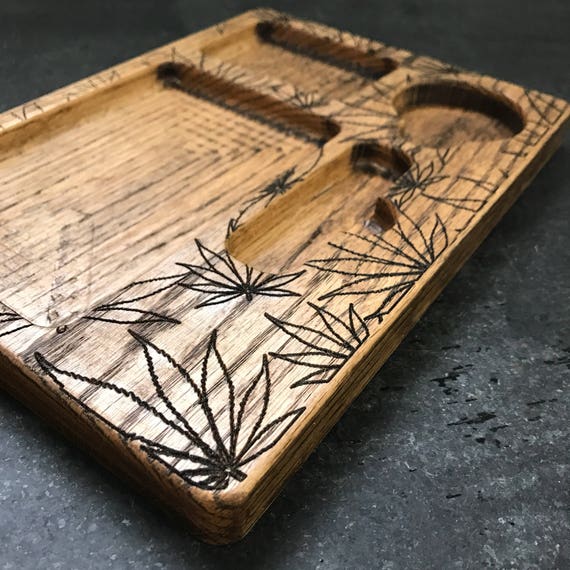 Rolling Tray Weed Leaves