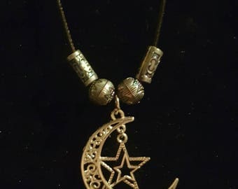 <p>Mini Moon & Star Necklace</p>