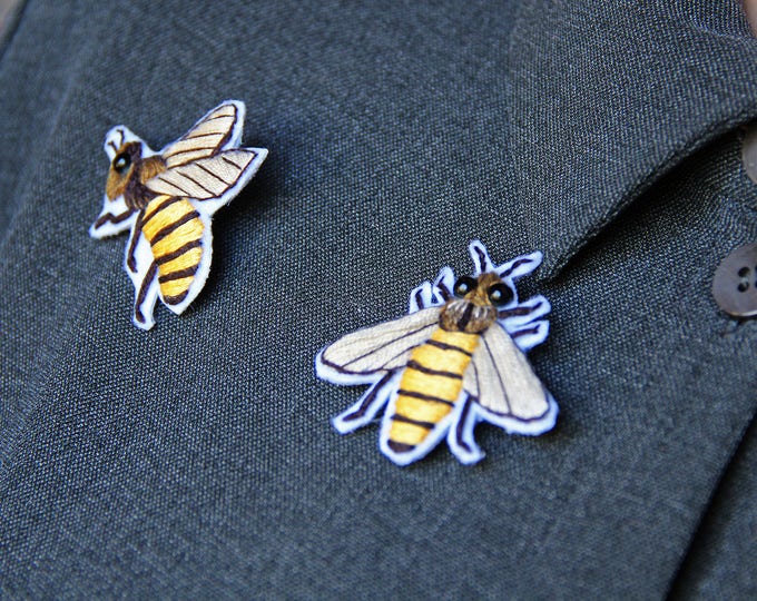 Bee Lapel Collar Pin Bee Textile Felt Brooch Embroidered Jewelry For Summer Insects Lover Gift For Beekeeper