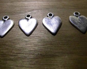 4 CHARMS 20MM HEARTS