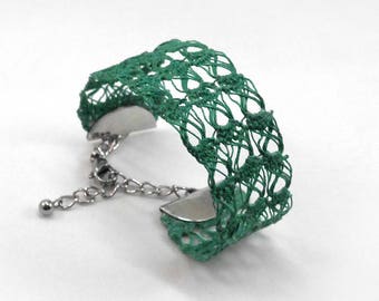 Lace Cuff Bracelet - green - crochet semi rigid