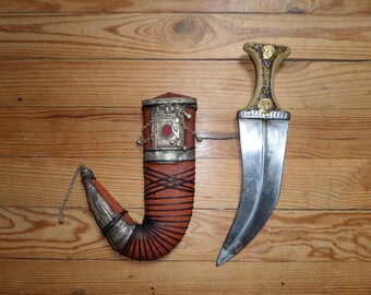 Old dagger / jambiya - Yemen