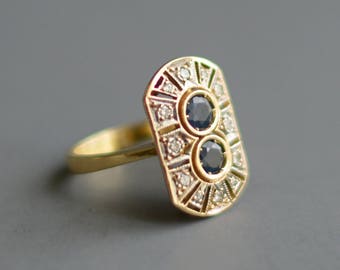Antique French Art Deco diamond and sapphire 18k gold plaque ring