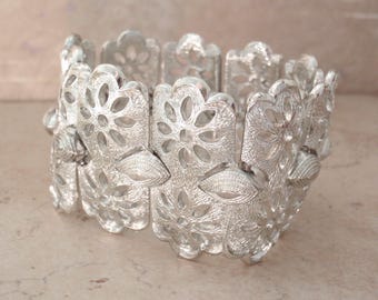 Wide Coro Bracelet Silver Tone Metal Floral Cutouts Panel 6-3/4" Vintage V0818