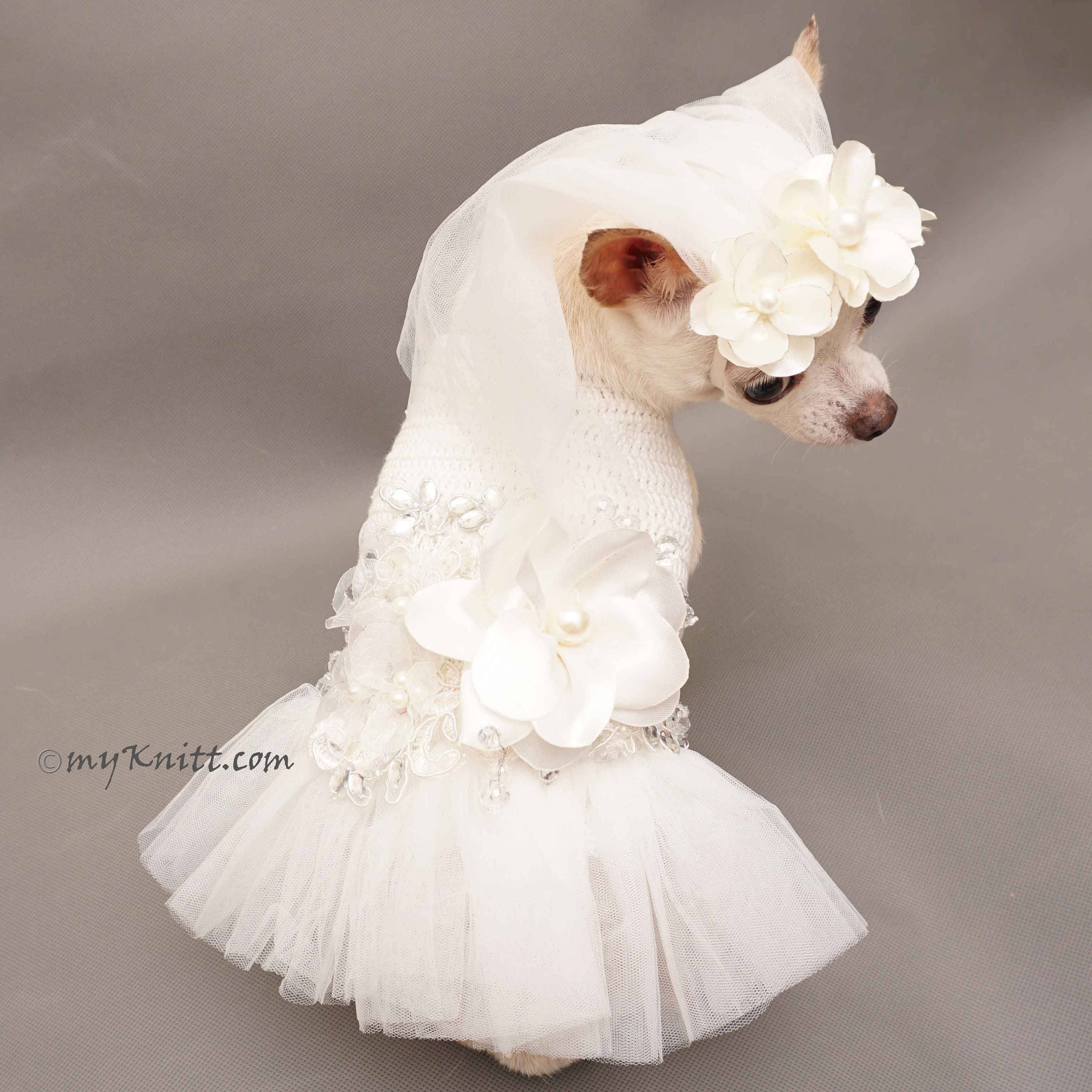 white-bridal-dog-wedding-dress-fancy-dog-bridesmaid-dress