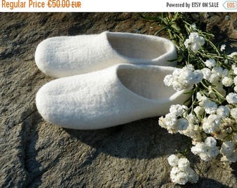 White felted slippers. Bridal slippers. House shoes. White women's slippers. Wedding slippers. Ready to ship EU 40, US 9 size.