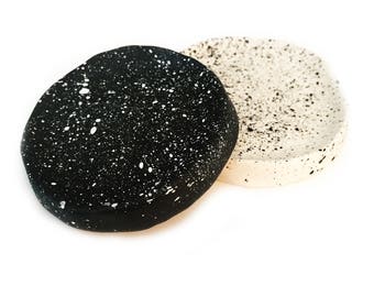 constellation ring dish//black or white