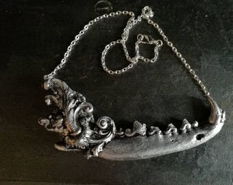Filigree Fox Jaw Necklace