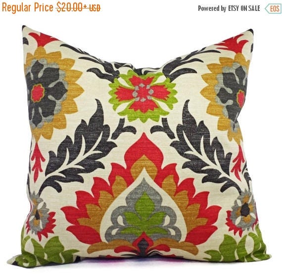 15 OFF SALE Two Outdoor Pillow Covers 16 x 16 Inch Green