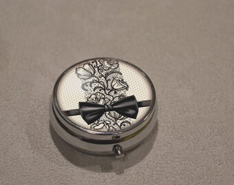 * tooth box small * pill box or other use!