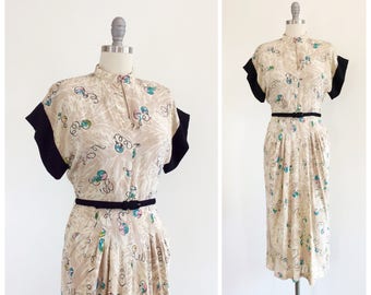 40s Maracas Print Silk Dress / 1940s Vintage Novelty Print Dress / Medium / Size 6