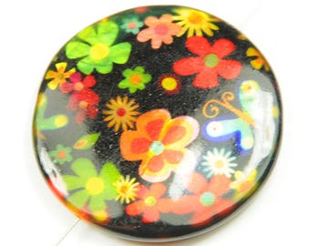 X 2 25mm flower mother of Pearl puck beads