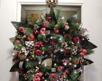 CHRISTMAS IN JULY Wreath, Christmas Wreath, Included Hanger Artificial Wreath, 24" ,Cordless, Pre-Lit 50 Led Timer Option