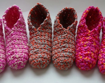 Phentex Slippers Old Fashioned Grand-mother with Random colors / Pantoufles en phentex style grand-mère aux couleurs aléatoires