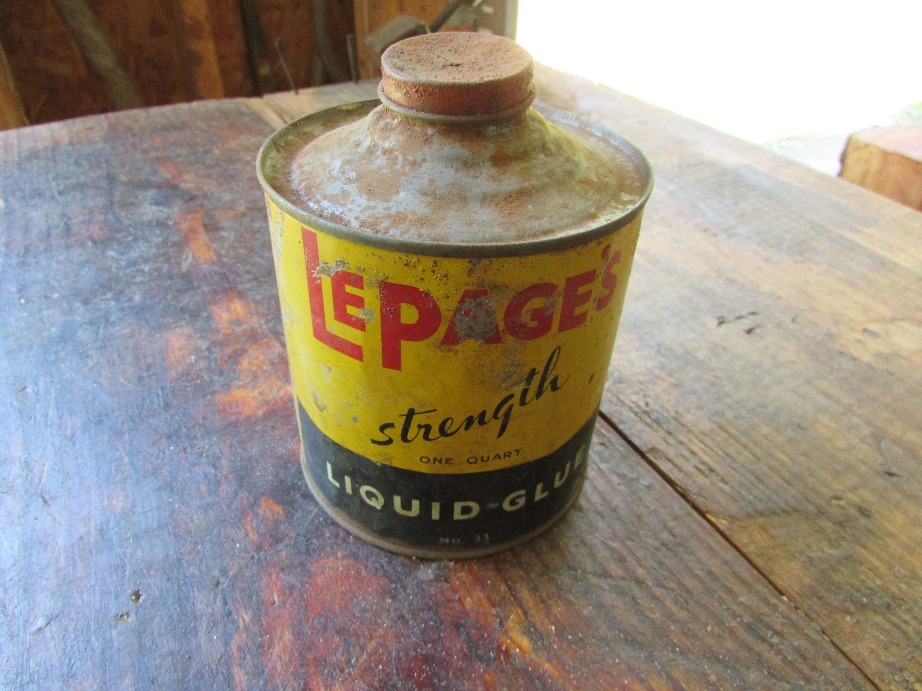 Vintage LePage's glue can