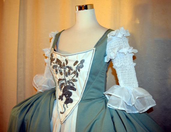 Outlander Claire's wedding dress