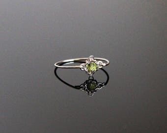 Vintage Peridot Ring - Peridot Ring, August Birthstone Ring, August Birthstone Jewelry, Peridot Ring Gold, Birthstone Ring