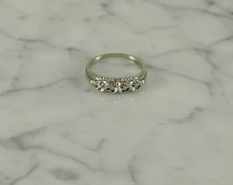 14K White Gold / Diamond Accent Ring (size 7.25)