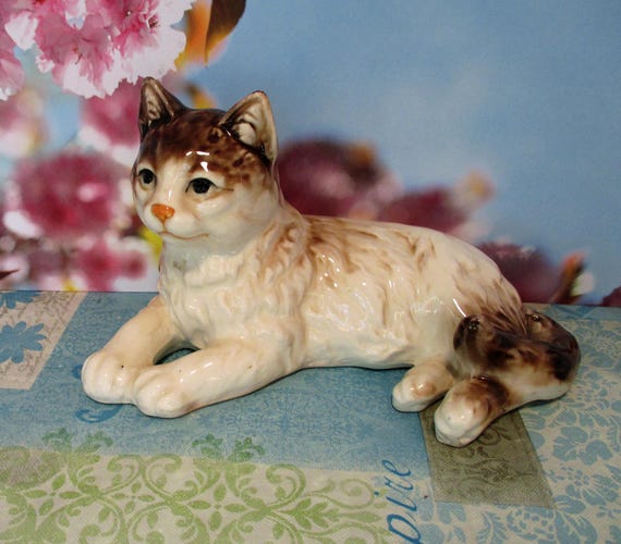 Vintage Cat Figurine ceramic cat statue china cat tan and