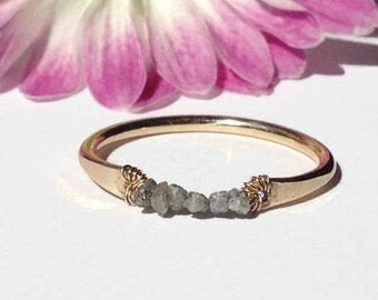 Rough Diamond Ring-Raw Diamond Ring-Uncut Diamond Ring-Stackable Gemstone Rings for Women-Minimalist Gold & Diamond Ring-Gemstone Bar Ring