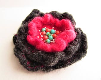 Felt brooch Handmade brooch Felt wool brooch flower Female wool jewelry Felted brooch Grey flower pin Boho brooch Felt flower brooch