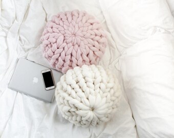 Chunky Knit Pillow, Round Chunky Knit Pillow, Merino Wool, Decorative Cushion, Decorative Pillow, Chunky Knit Cushion, Knitted Pillow
