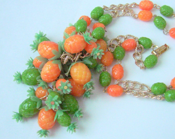 Vintage Colorful Fruit Salad Coral & Green Bead Necklace / Hong Kong Vintage / Jewelry / Jewellery