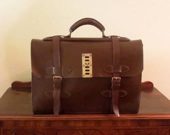 Multi-gusseted Brown Bridle Leather Briefcase With Brass Hardware- Very Nice