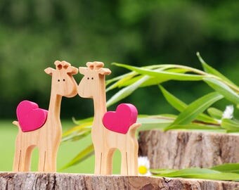 Wooden giraffe love heart, giraffe gifts, long distance friendship gift, kids best friends, safari zoo nursery decorations, wooden animals