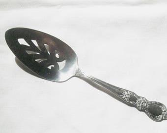 HERITAGE PIE OR Pastry Server Silver Plate By International Silver Mid Century