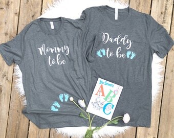 Twin mom, Funny Maternity Shirt, Plus size Maternity, Buns in the oven, Pregnancy Reveal shirt, Pregnancy Shirt, twins