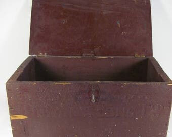 Coffre d'outils en bois / Wooden toolbox