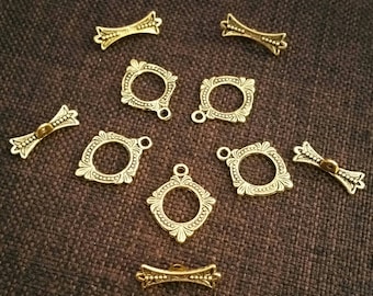 Set of 5 toogles gold metal clasps