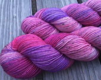 Missandei - MAIA, 100% Merino superwash - 400m / 100 g – hand dyed yarn speckled