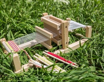 Small Bulgarian Table Loom, Child Weaving Loom,Wooden Loom with traditional rug, Wood Weaving Loom Kit, Hobby gift,small loom, weaving kids