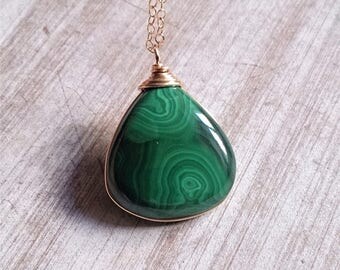Malachite necklace, gold filled 14k, malachite pendant, gold filled necklace 14k gold filled, gift for her, minimalist necklace, green stone