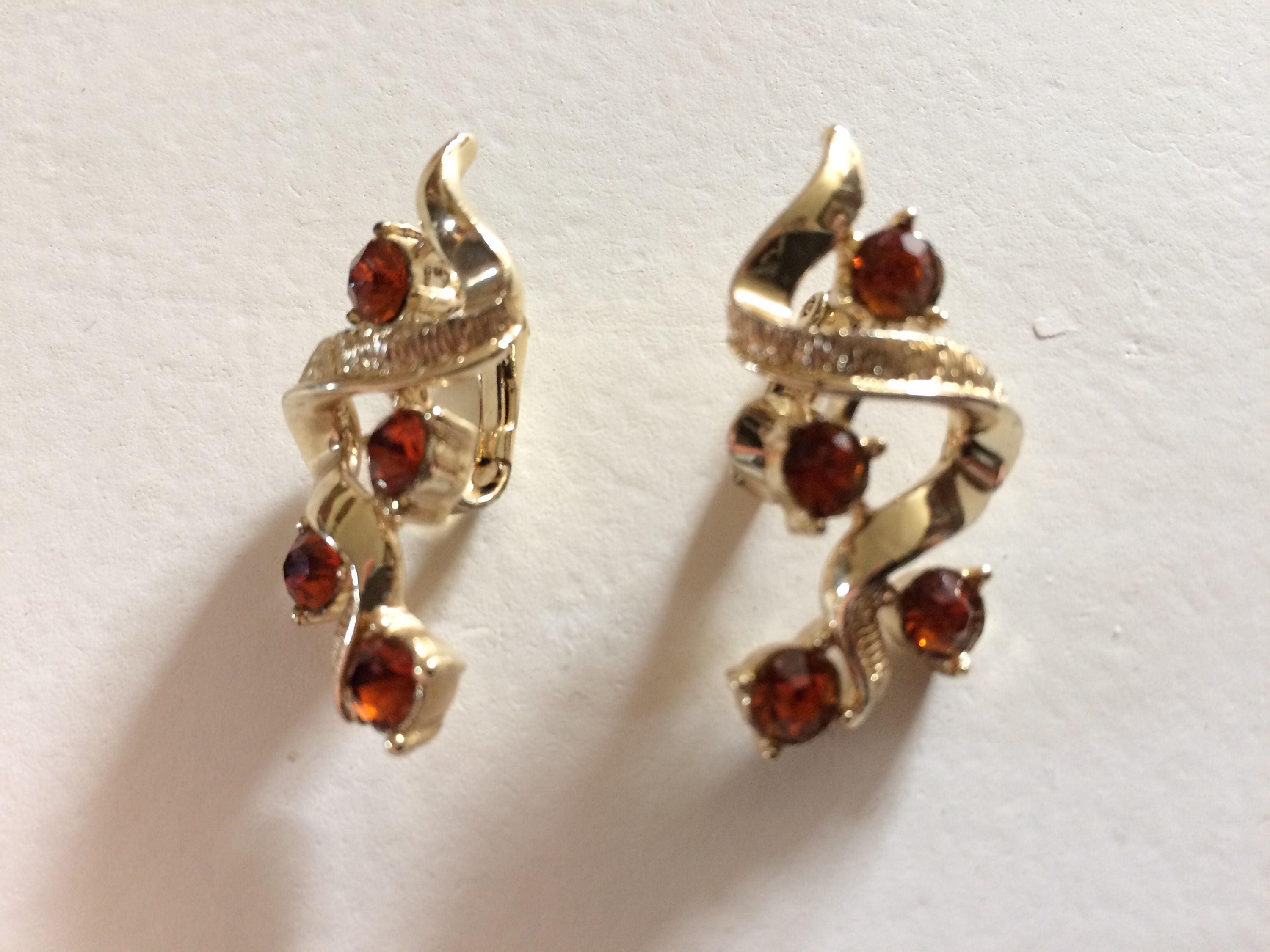 CORO Gold Tone Ribbon & Rhinestone Clip On Earrings Signed