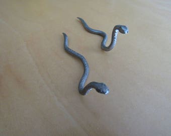 Nail Snakes