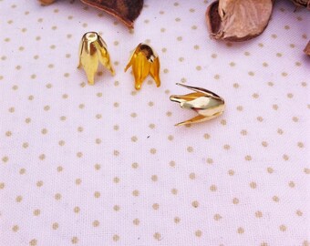 shiny 10 cups c., 4 petal flowers, Golden beads